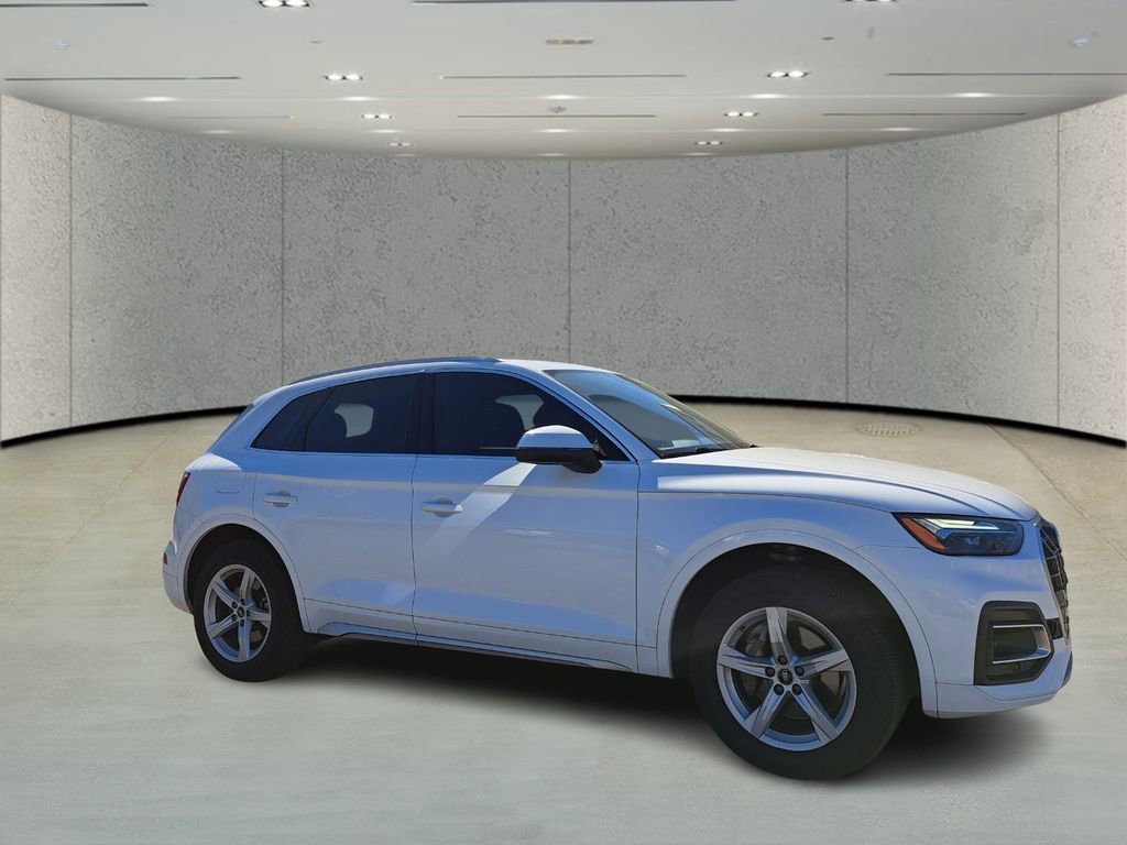 Used 2021 Audi Q5 2.0T Premium w/ Convenience Package image 3