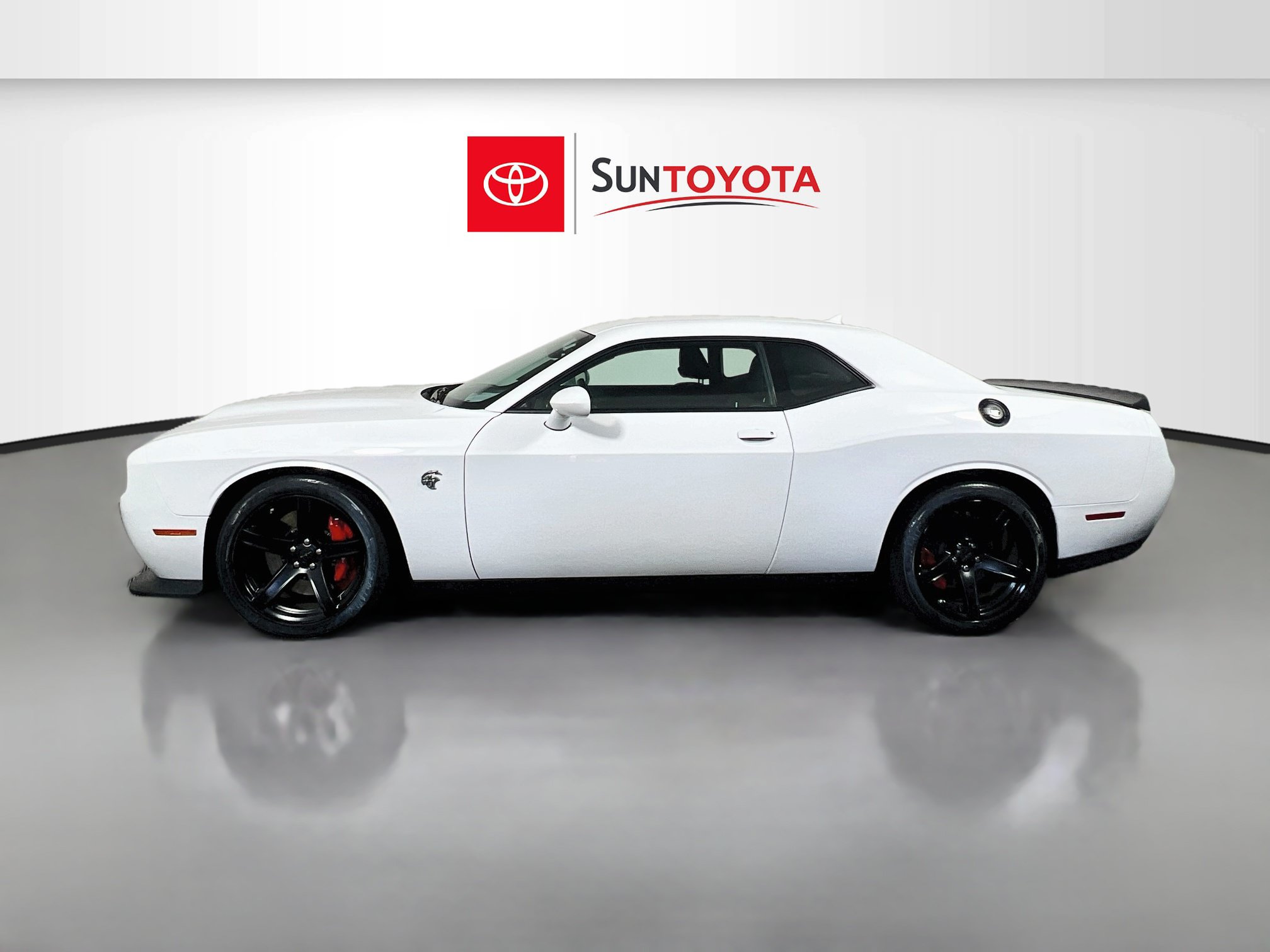 Used 2020 Dodge Challenger SRT Hellcat RWD image 7