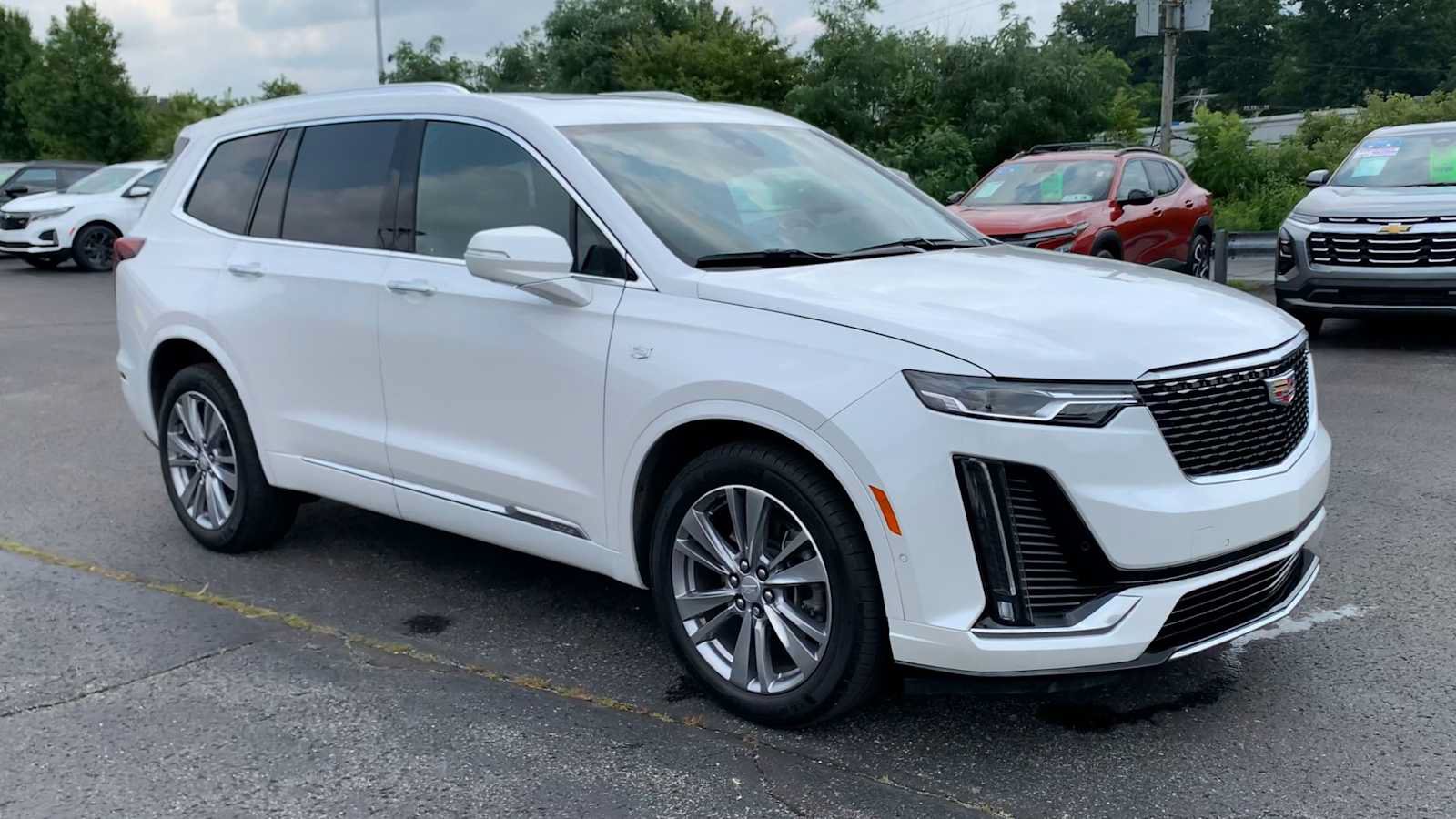Certified 2024 Cadillac XT6 Premium Luxury w/ Technology Package AWD/4WD image 2