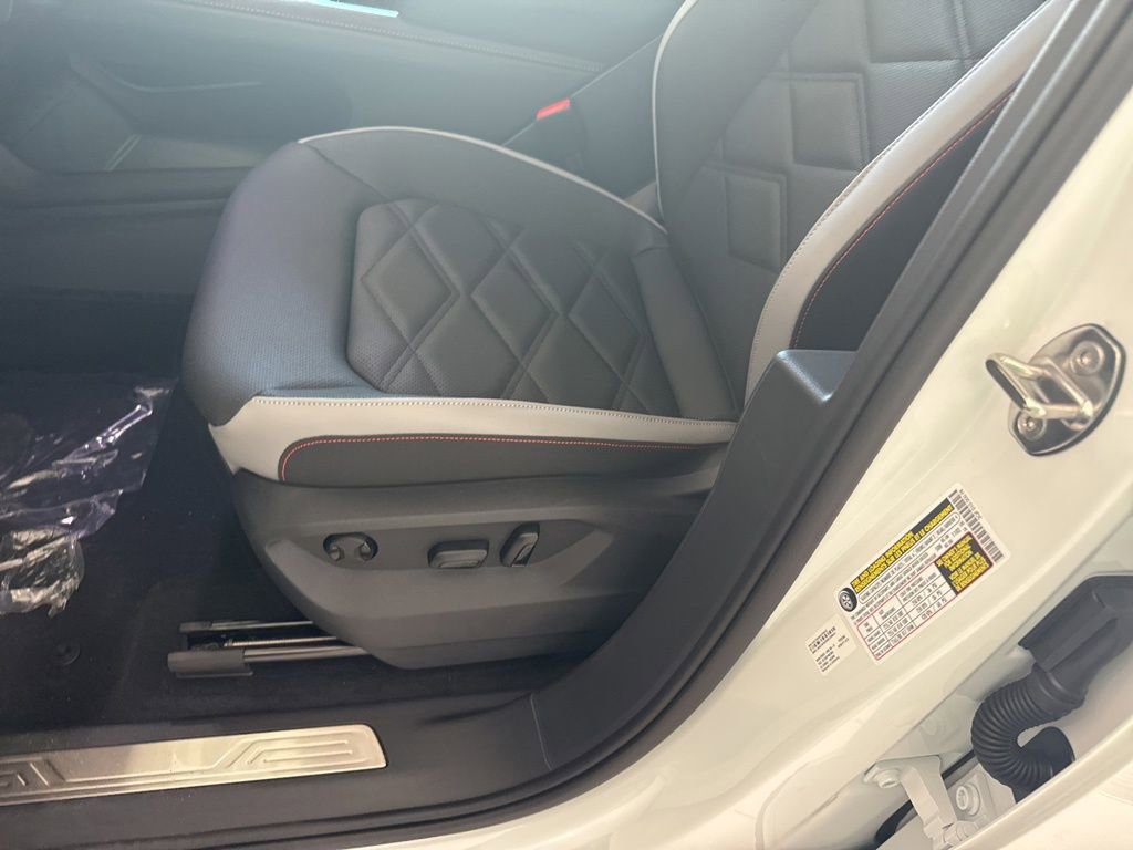 New 2026 Volkswagen Atlas Peak Edition image 18