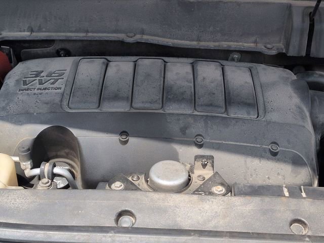 Used 2012 Chevrolet Traverse LS FWD image 28