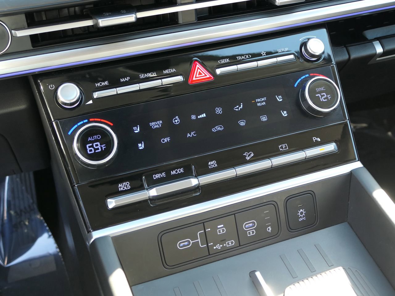 Used 2025 Hyundai Santa Fe Limited image 21