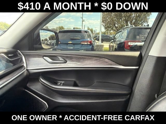 Used 2023 Jeep Grand Cherokee 4WD 4xe image 29