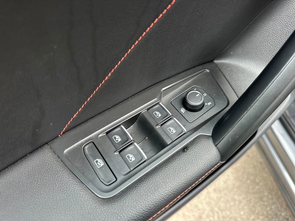 Used 2024 Volkswagen Tiguan Wolfsburg Edition image 12