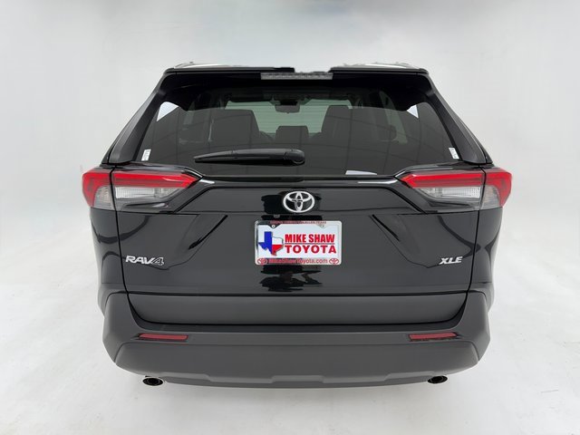 Used 2022 Toyota RAV4 XLE Premium image 39