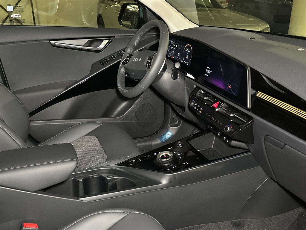 New 2025 Kia Niro Wind image 8