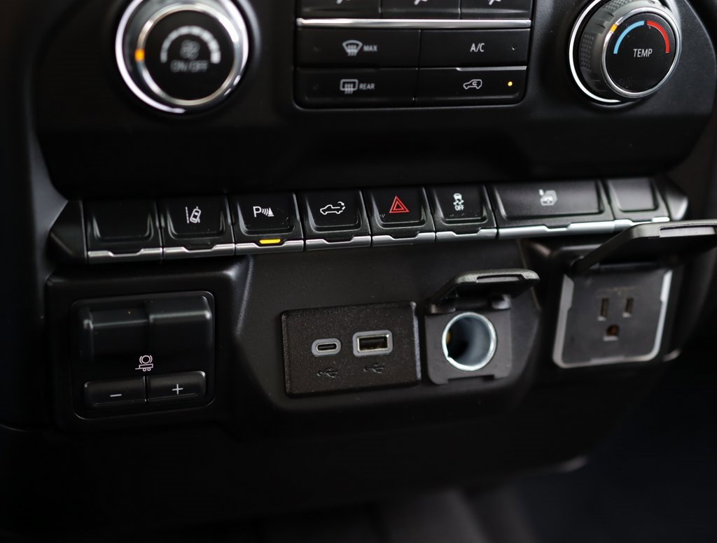 Used 2024 Chevrolet Silverado 2500 Custom w/ Custom Value Package image 17