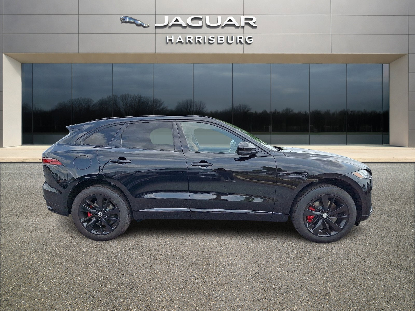 New 2026 Jaguar F-PACE R-Dynamic S image 5