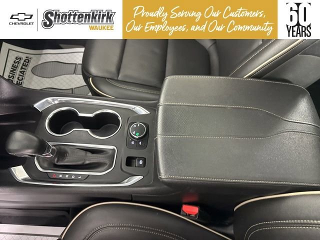 Used 2023 Chevrolet Traverse Premier image 42