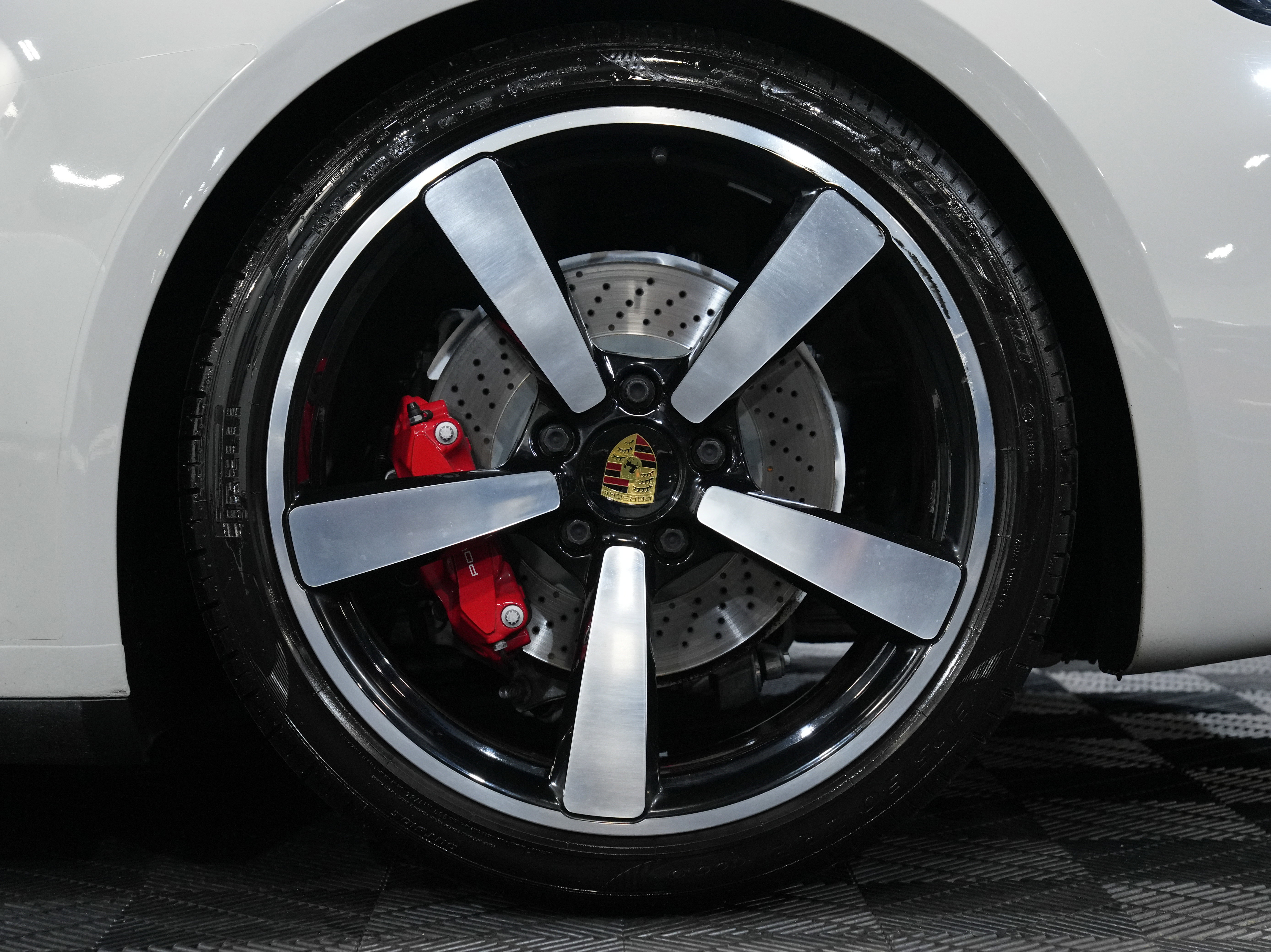 Used 2020 Porsche 911 Carrera 4S image 53