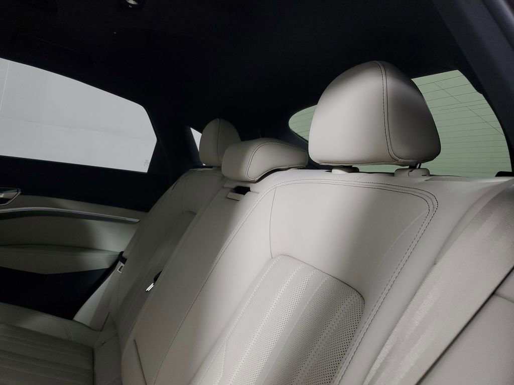 Used 2024 Audi Q8 e-tron Premium Plus image 12