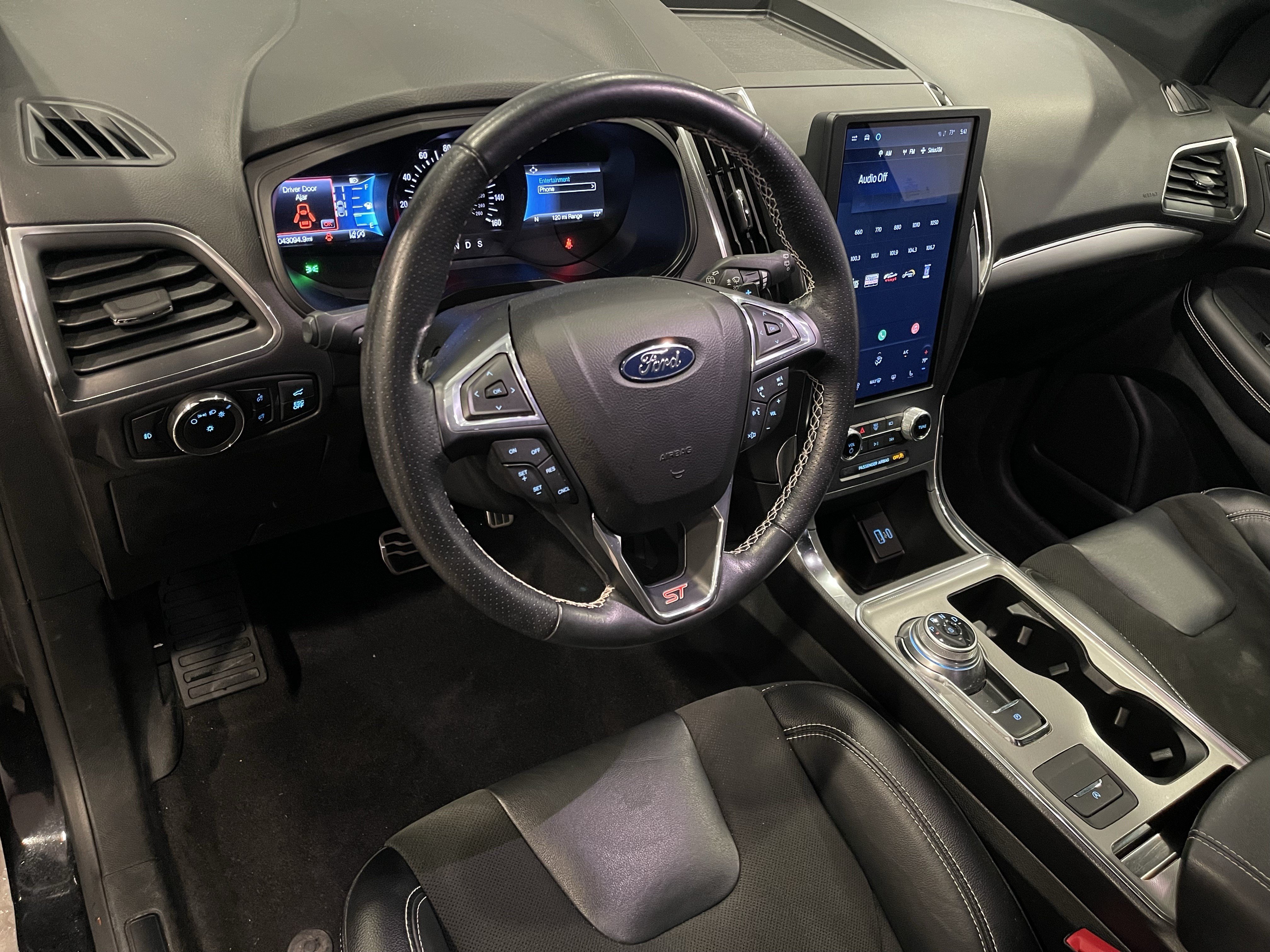 Used 2023 Ford Edge ST AWD/4WD image 13