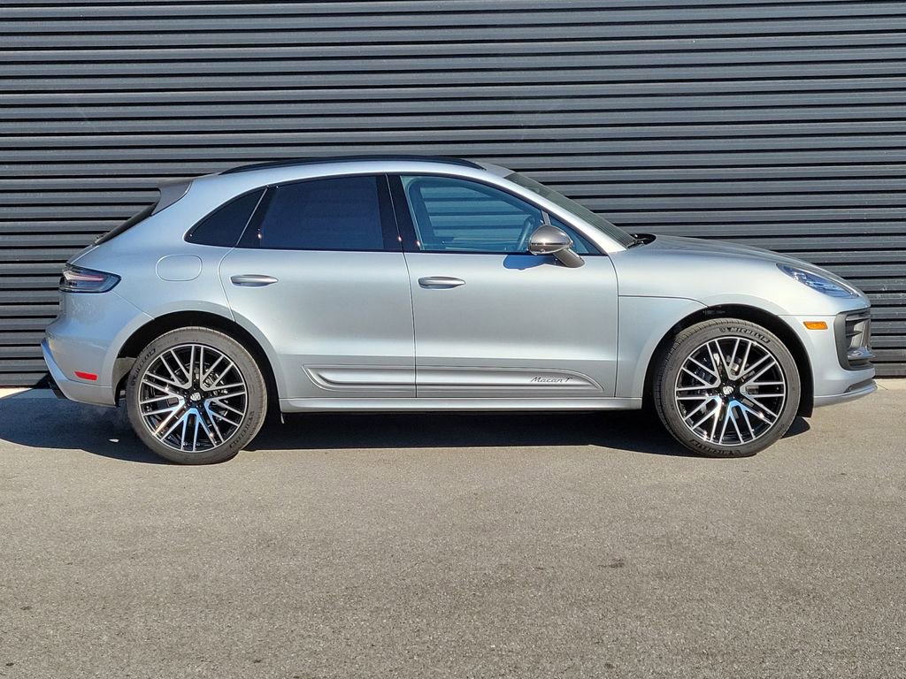 Certified 2025 Porsche Macan Turbo image 8