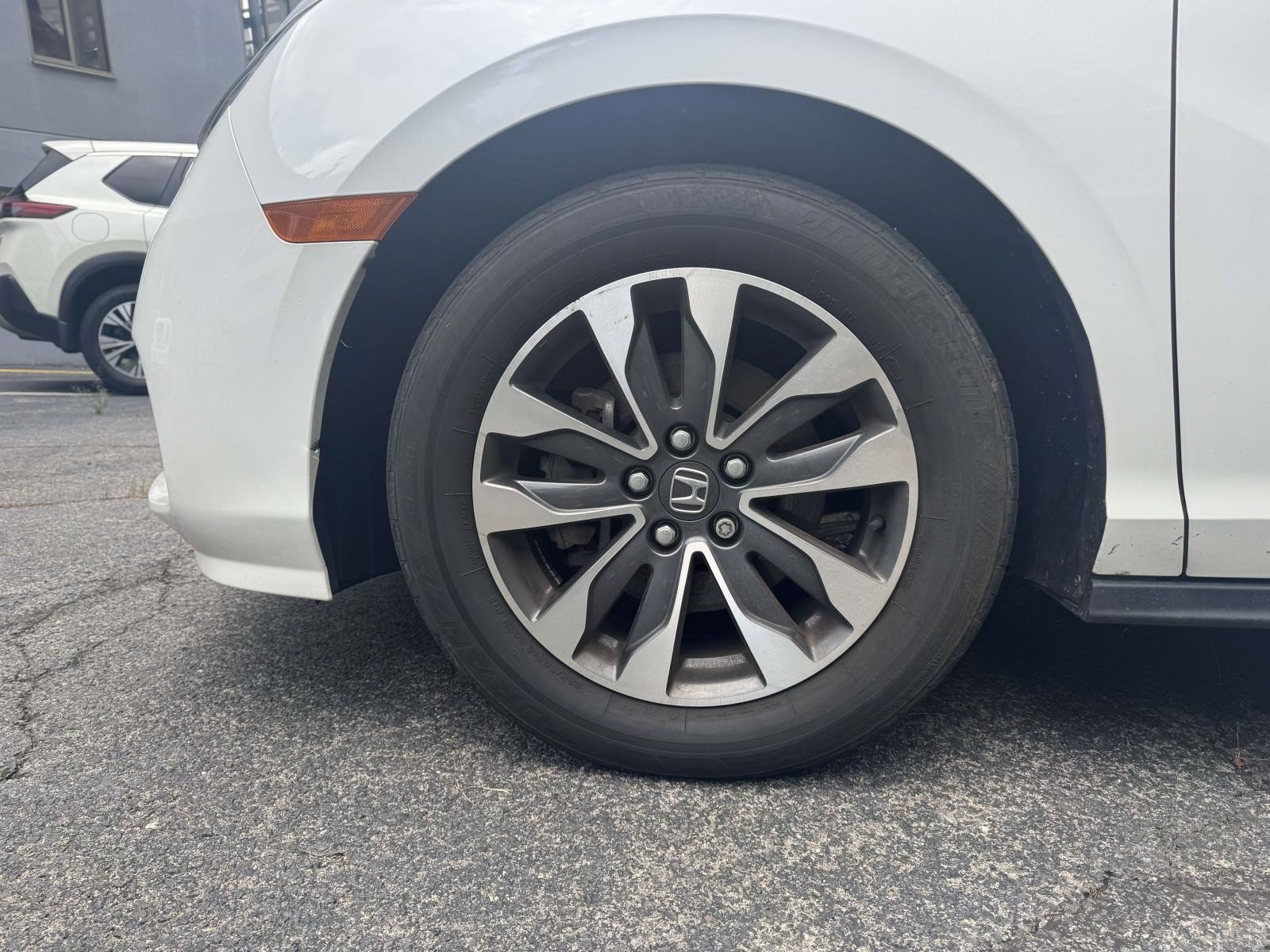 Used 2023 Honda Odyssey EX-L image 10