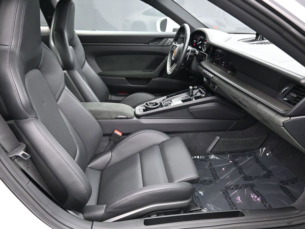 Used 2024 Porsche 911 Carrera GTS image 30