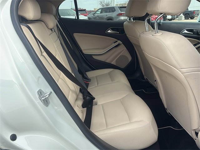 Used 2016 Mercedes-Benz GLA 250 image 13