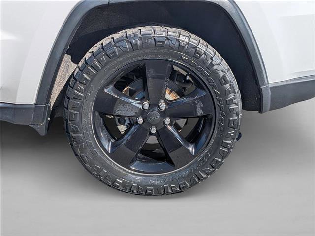 Used 2018 Jeep Grand Cherokee Limited image 23