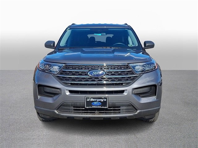 Used 2022 Ford Explorer XLT w/ Class IV Trailer Tow Package image 2