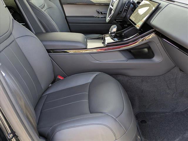 New 2025 Land Rover Range Rover Sport SE image 18