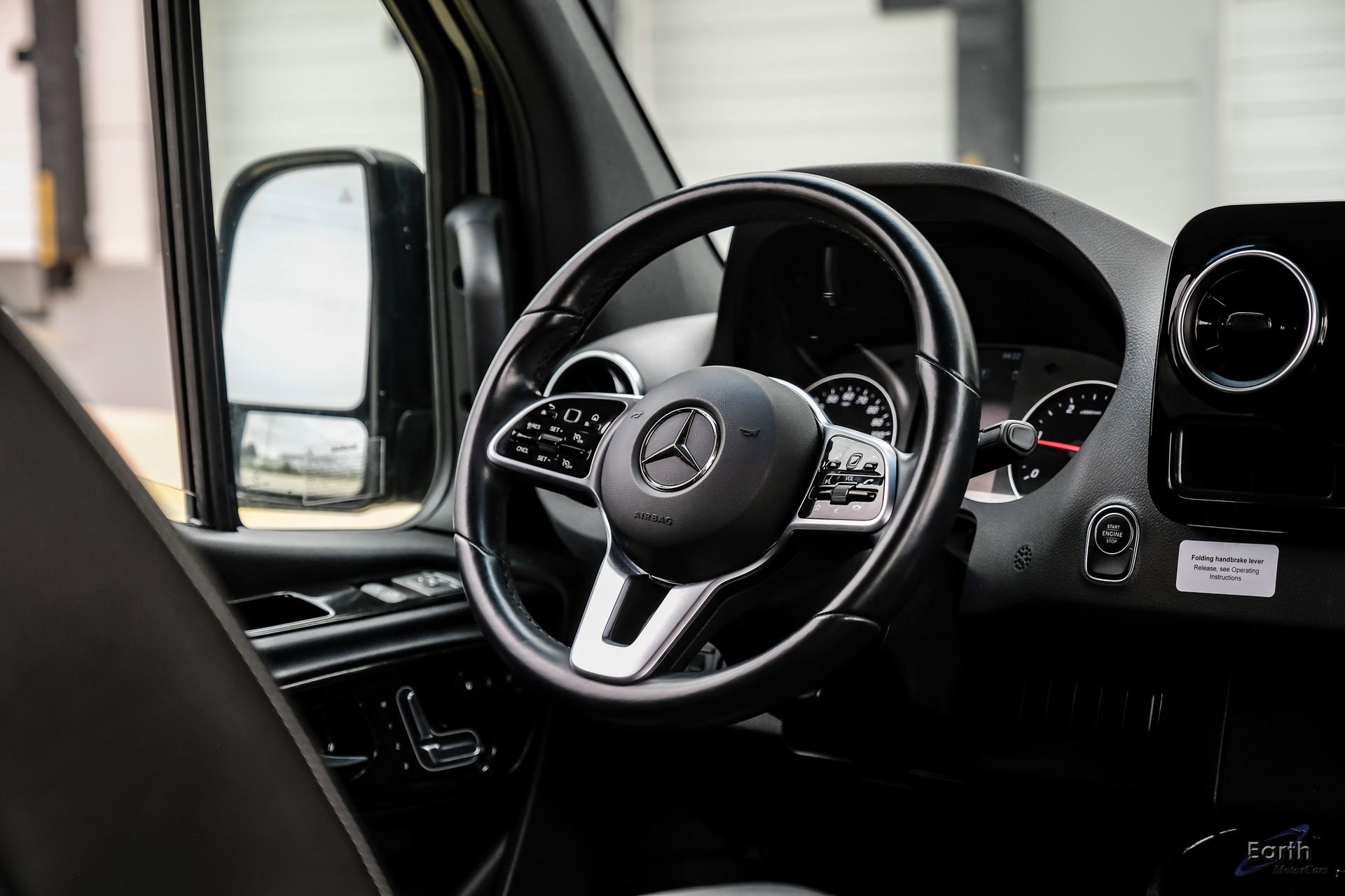 Used 2024 Mercedes-Benz Sprinter 2500 image 41