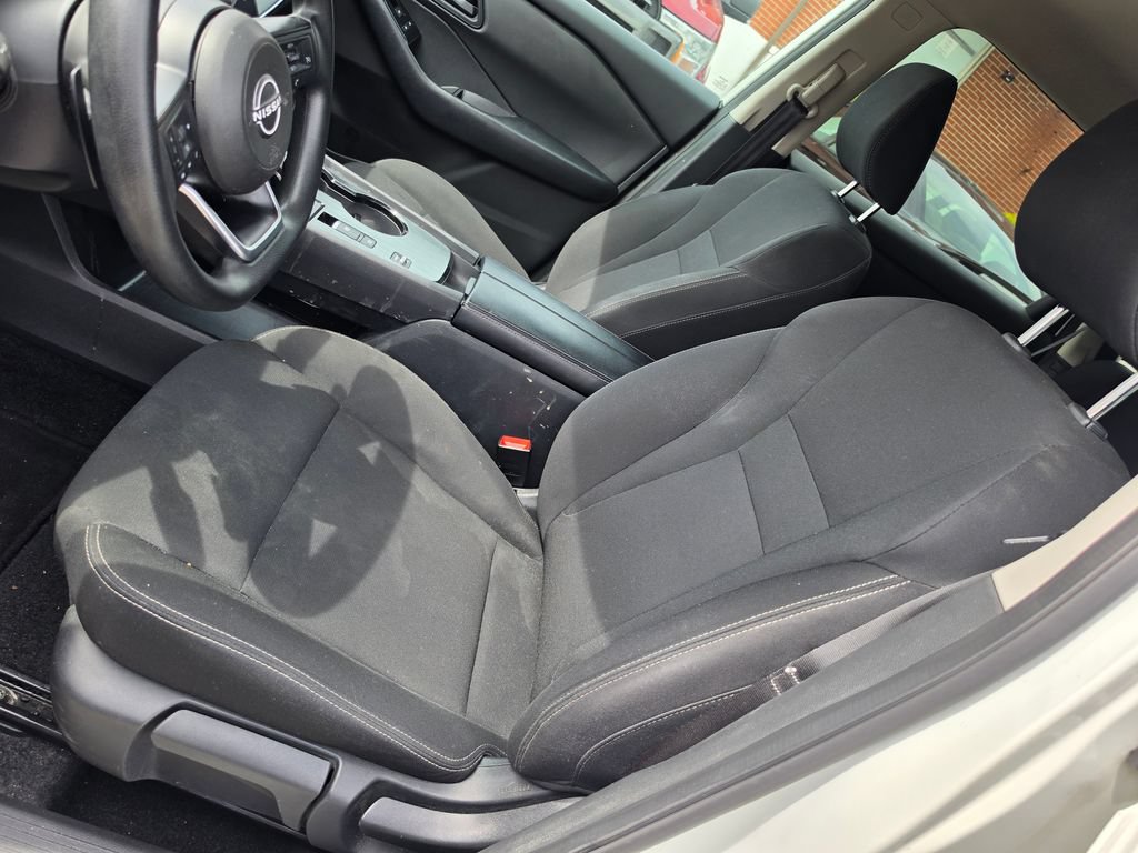 Used 2024 Nissan Rogue S FWD image 6