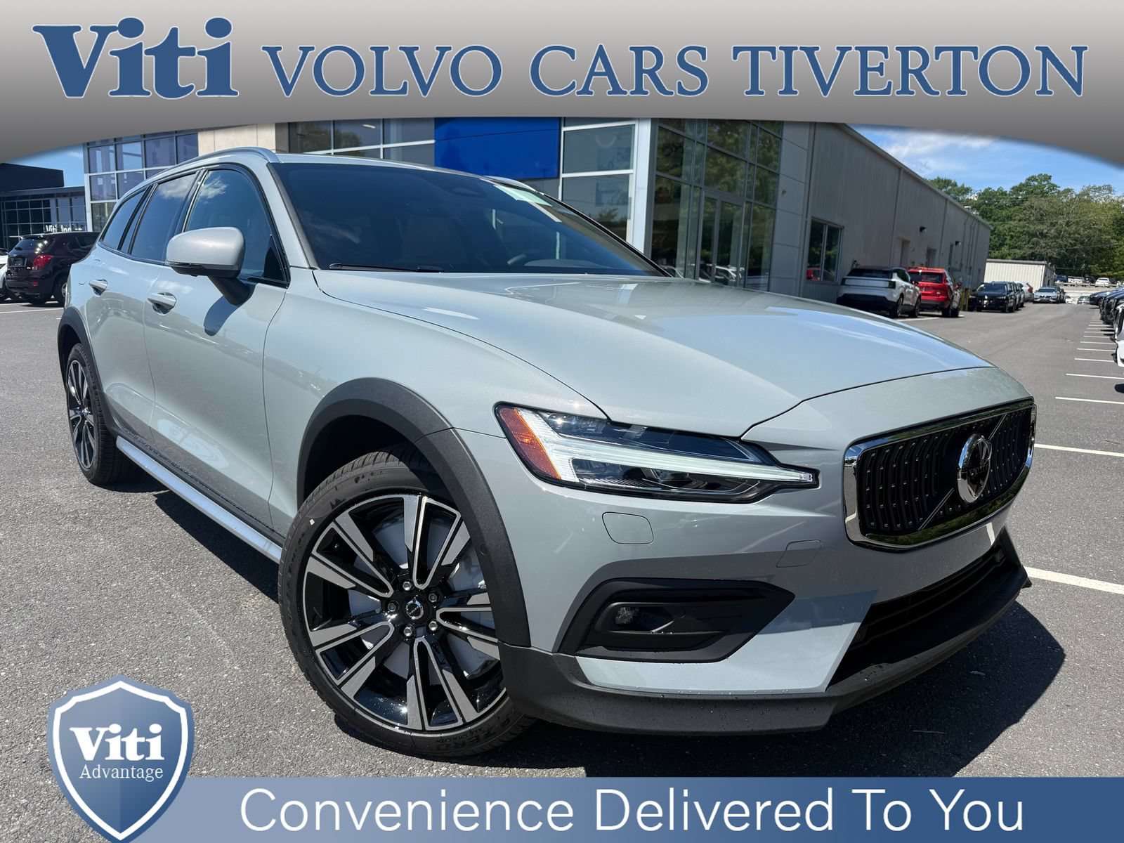 New 2026 Volvo V60 B5 Cross Country Ultra w/ Climate Package AWD/4WD image 1