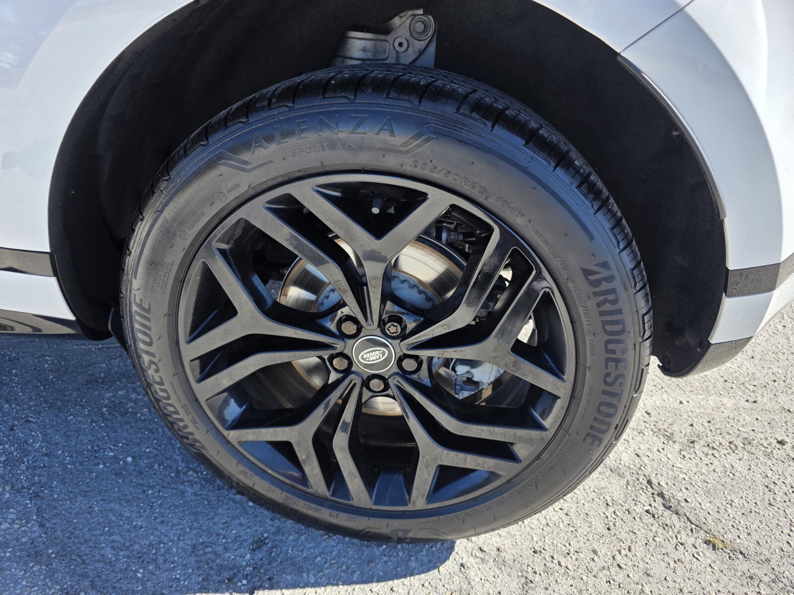 Used 2023 Land Rover Range Rover Evoque R-Dynamic S image 9