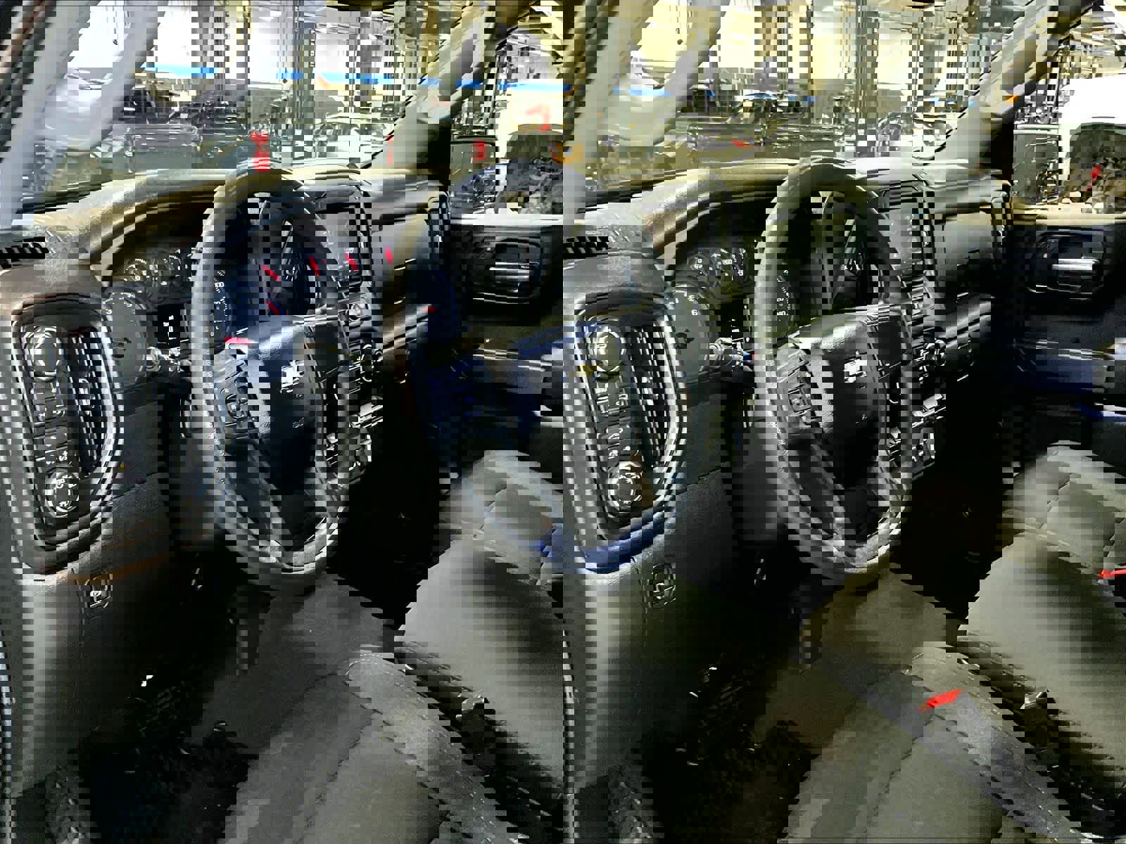 Used 2023 Chevrolet Silverado 1500 Custom image 8