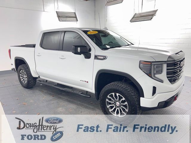 Used 2023 GMC Sierra 1500 AT4 w/ Technology Package AWD/4WD image 3