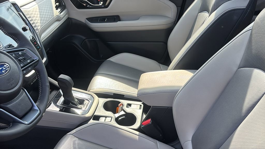 Used 2025 Subaru Forester Limited image 23