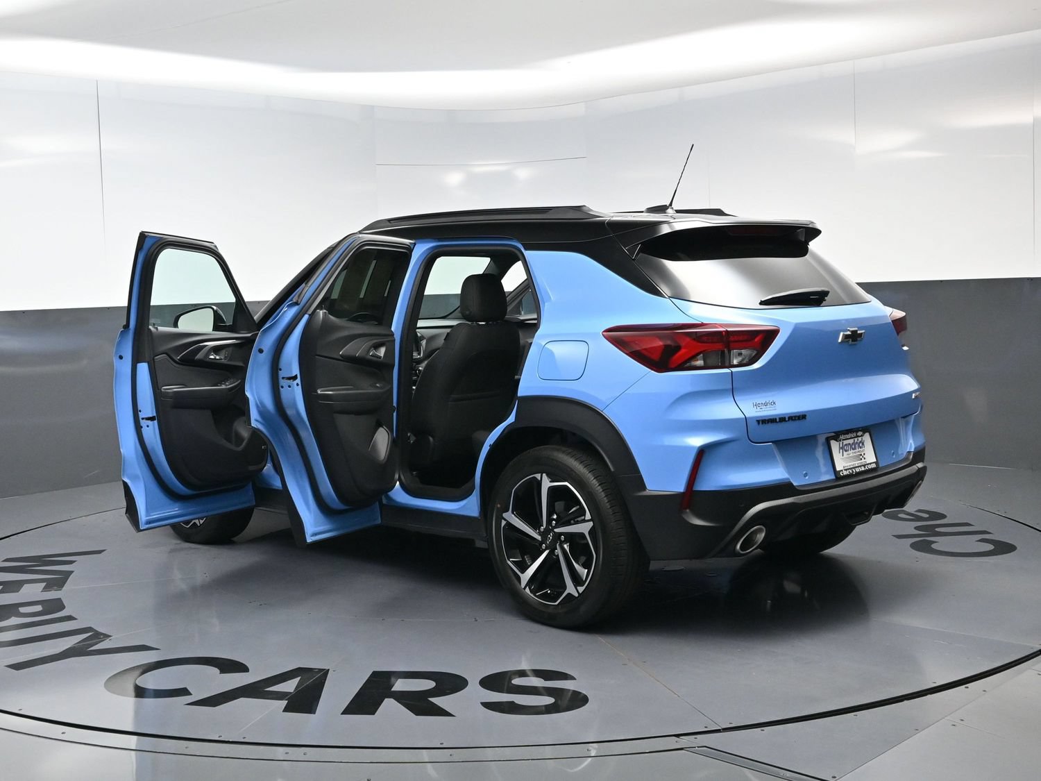 Used 2023 Chevrolet TrailBlazer RS w/ Sun and Liftgate Package FWD image 28