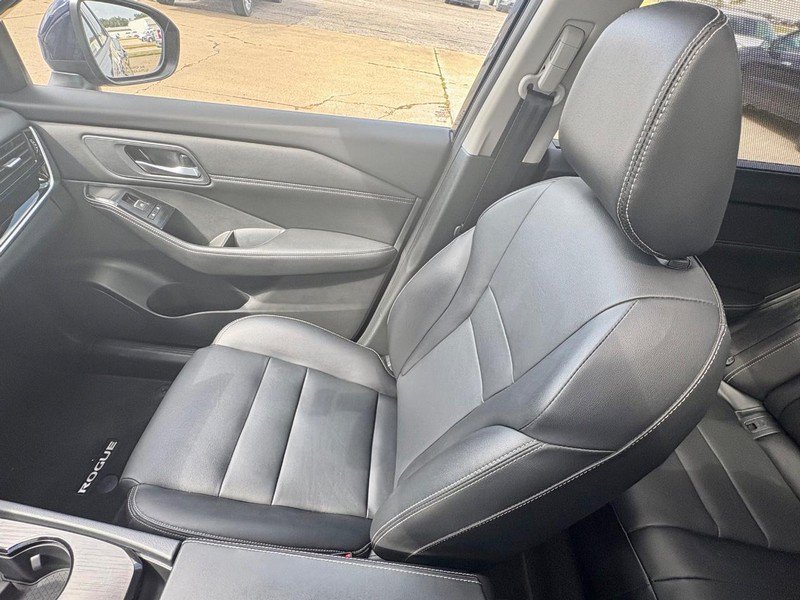 Used 2024 Nissan Rogue SL w/ SL Premium Package FWD image 15