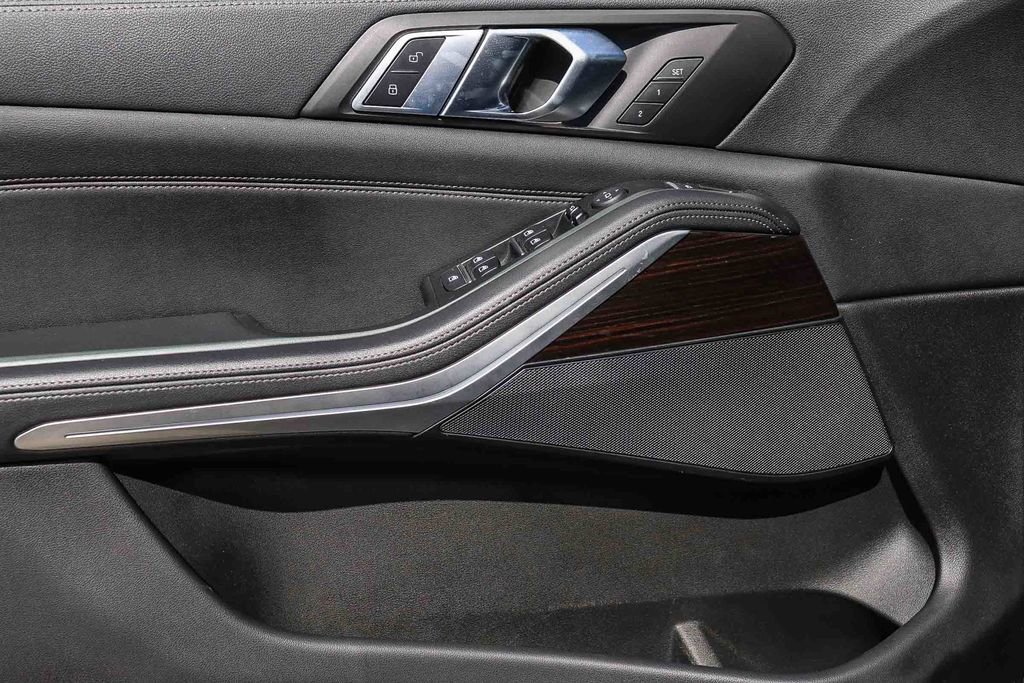 Used 2023 BMW X5 sDrive40i w/ Parking Assistance Package image 21