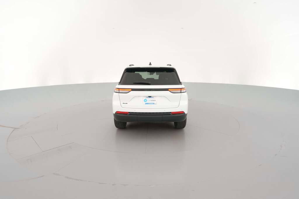 New 2025 Jeep Grand Cherokee Altitude image 10