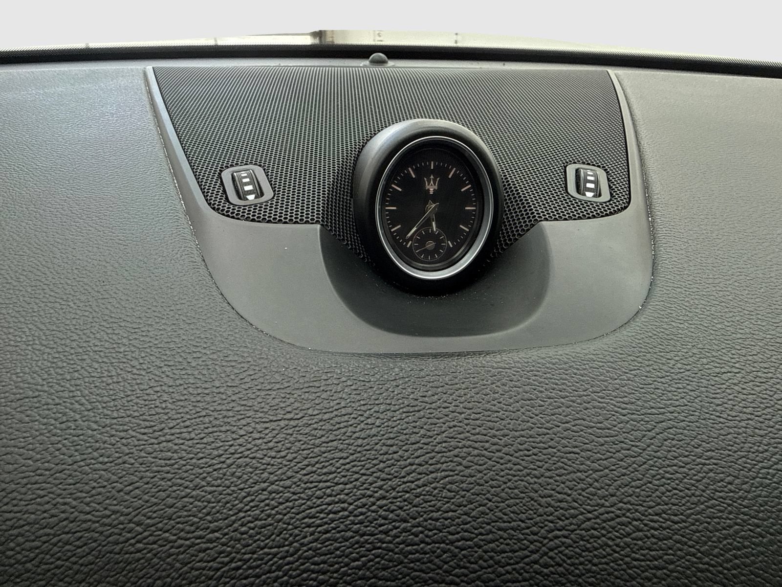 Used 2019 Maserati Levante AWD/4WD image 25