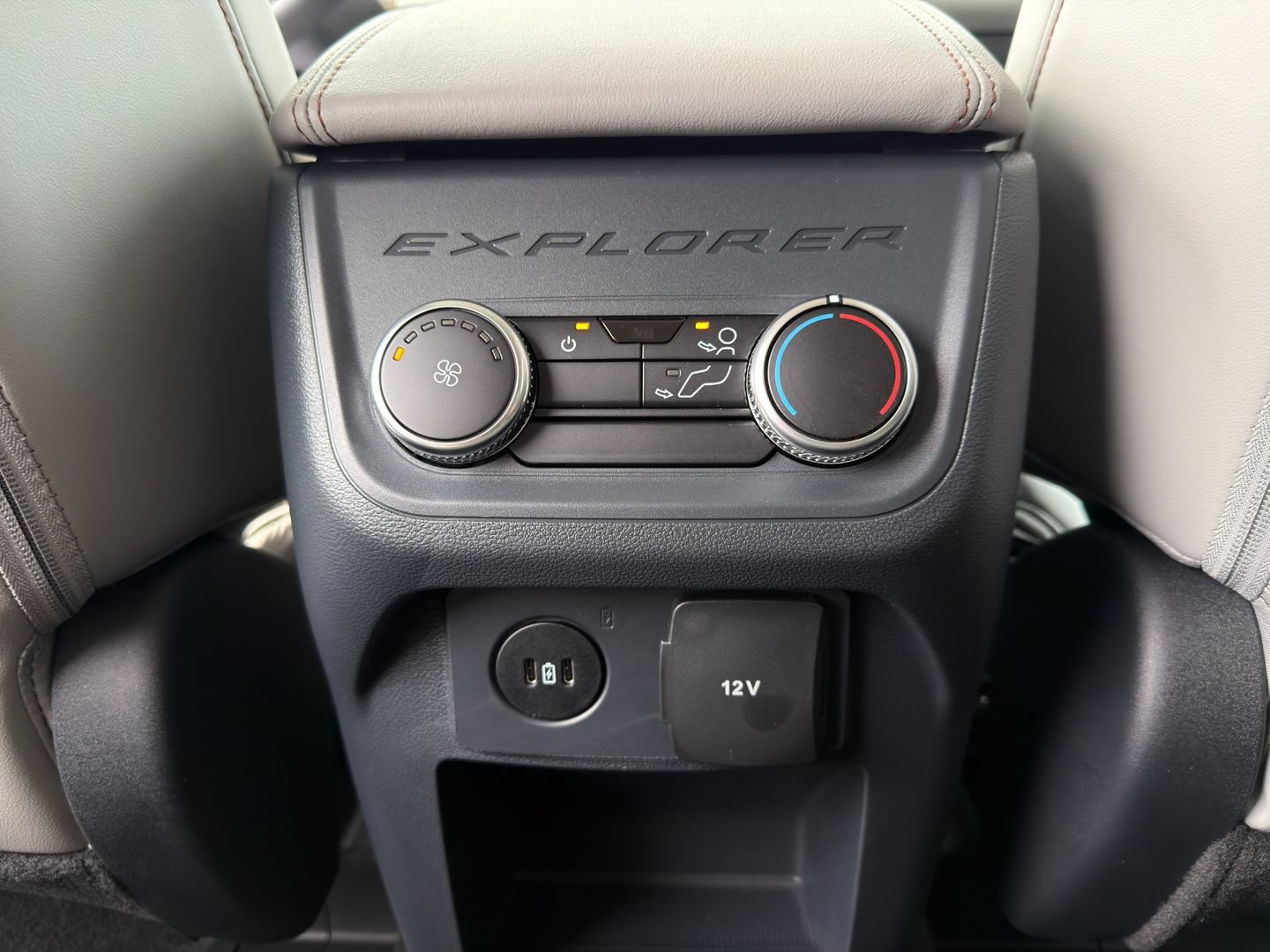 New 2026 Ford Explorer Active w/ Active Comfort Package AWD/4WD image 18