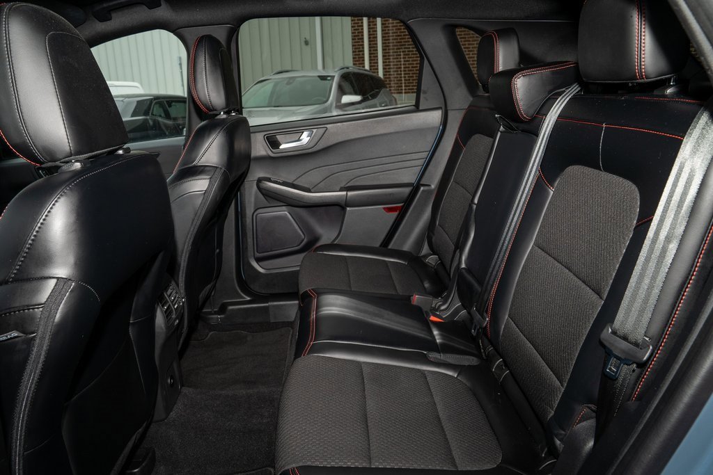 Used 2024 Ford Escape ST-Line w/ Tech Pack #1 image 9