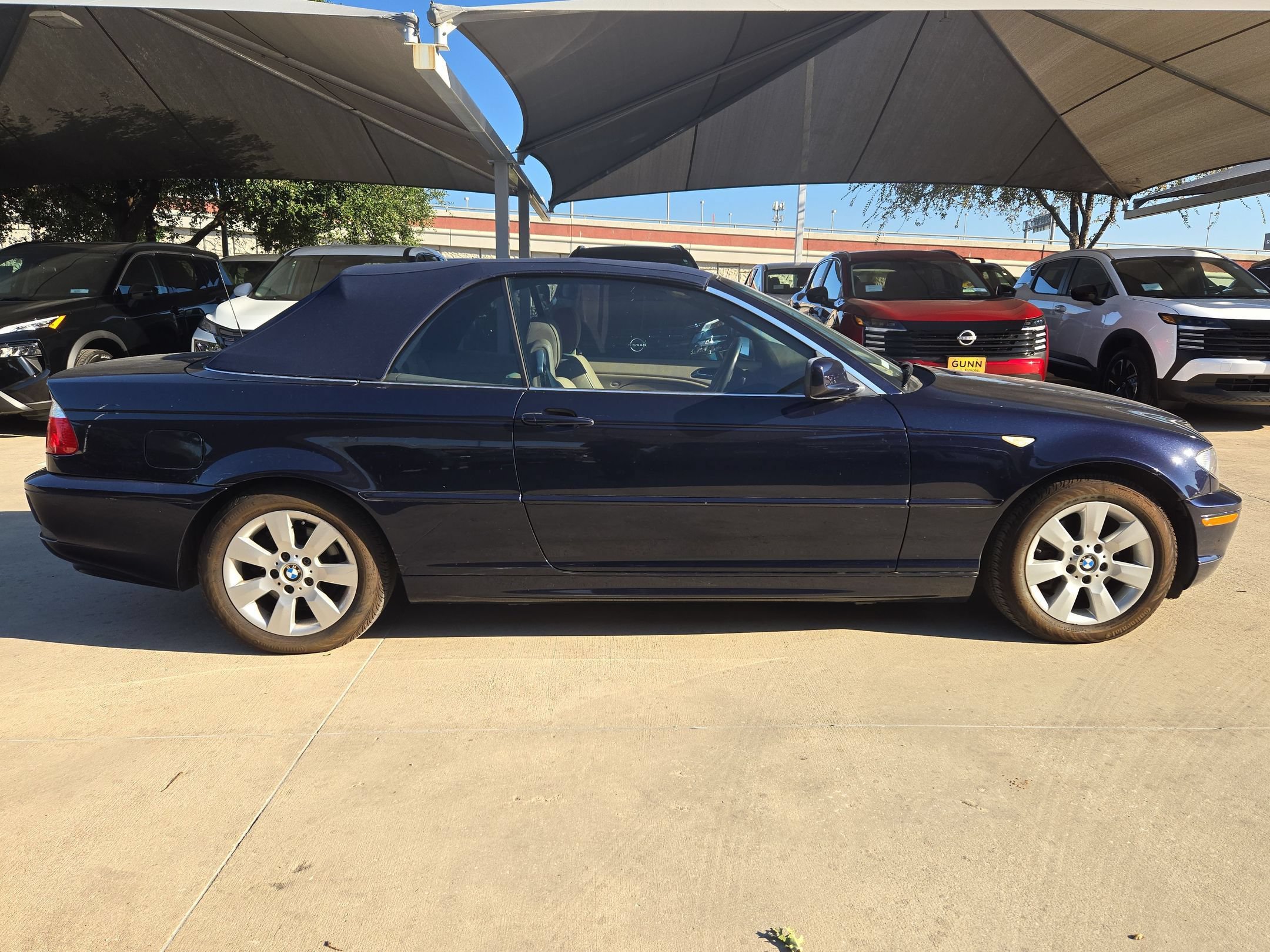 Used 2005 BMW 325Ci Convertible RWD image 2