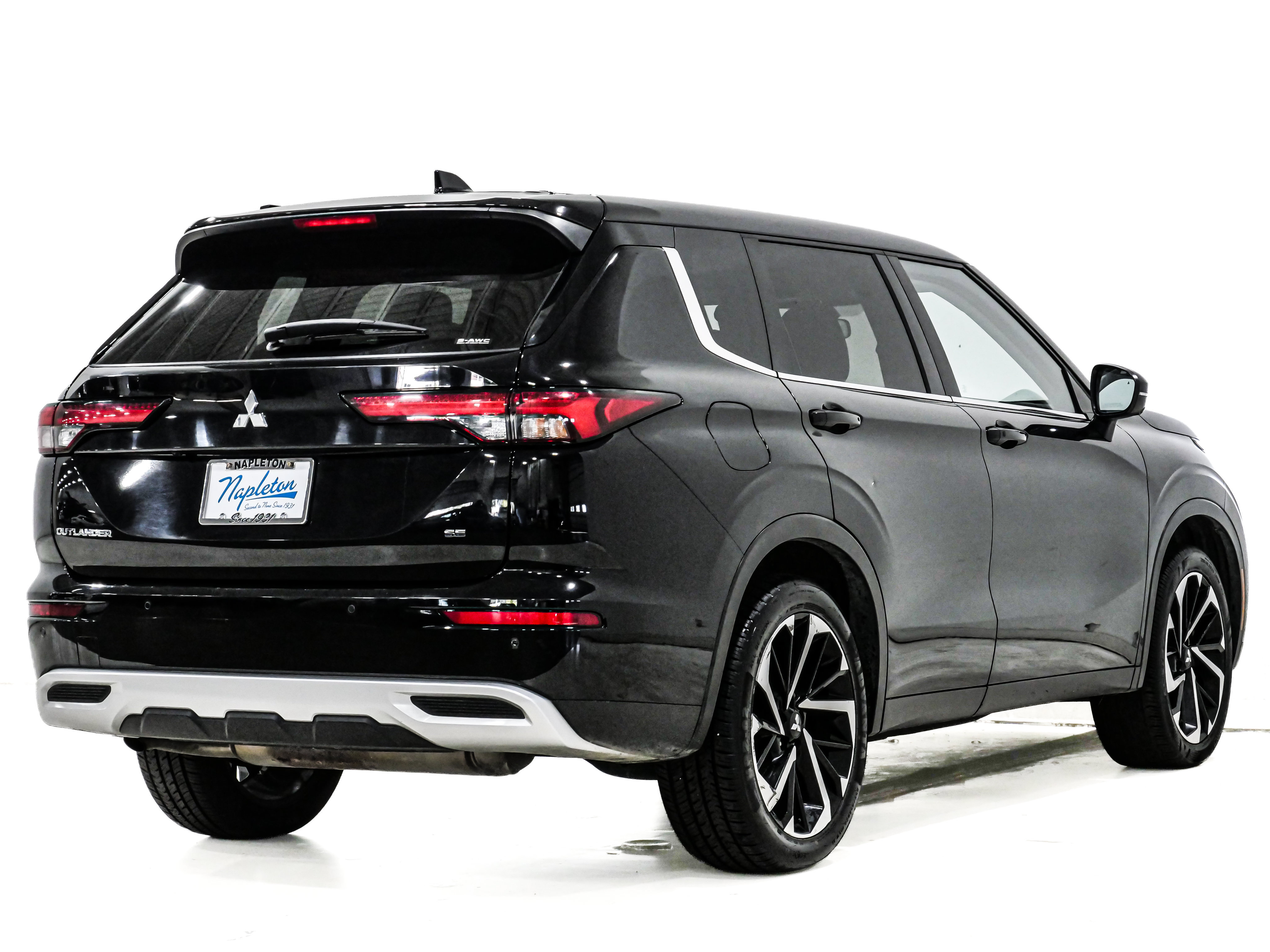Used 2024 Mitsubishi Outlander SE AWD/4WD image 6