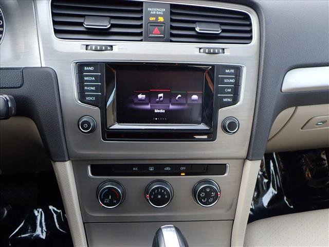 Used 2015 Volkswagen Golf TDI SEL image 16