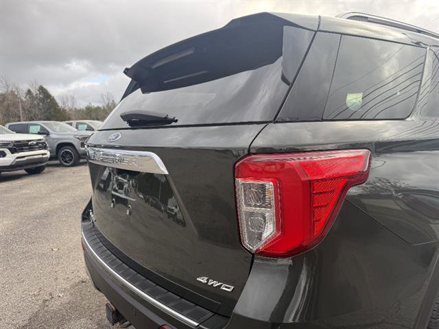 Used 2022 Ford Explorer Platinum w/ Equipment Group 601A image 24