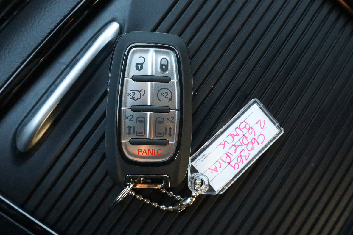 New 2026 Chrysler Pacifica Limited w/ S Appearance Package image 35