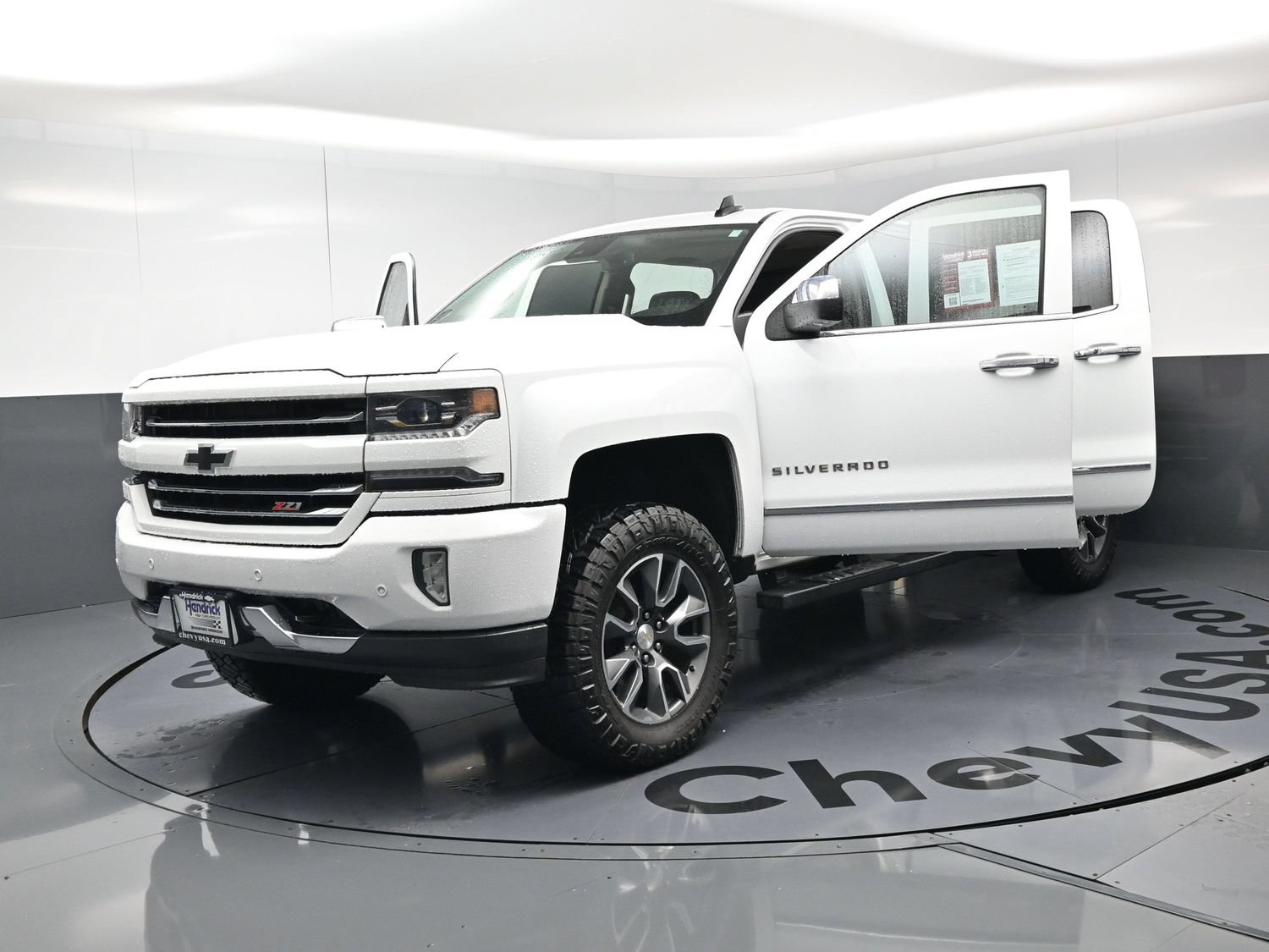 Used 2018 Chevrolet Silverado 1500 LTZ Z71 w/ LTZ Plus Package AWD/4WD image 23