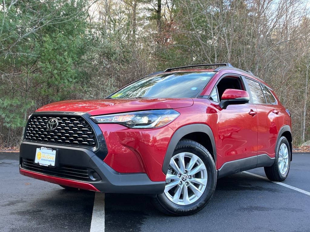 Used 2023 Toyota Corolla Cross LE w/ Moonroof Package