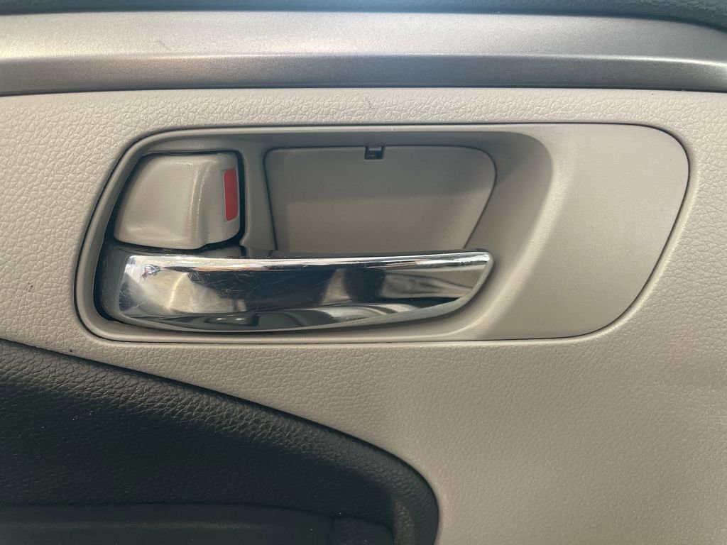 Used 2021 Honda Pilot EX image 36