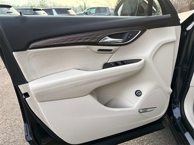Certified 2021 Buick Envision Avenir w/ Technology Package II image 8
