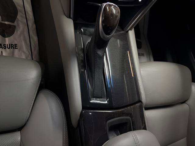 Used 2013 Cadillac XTS Luxury w/ Driver Awareness Package image 16