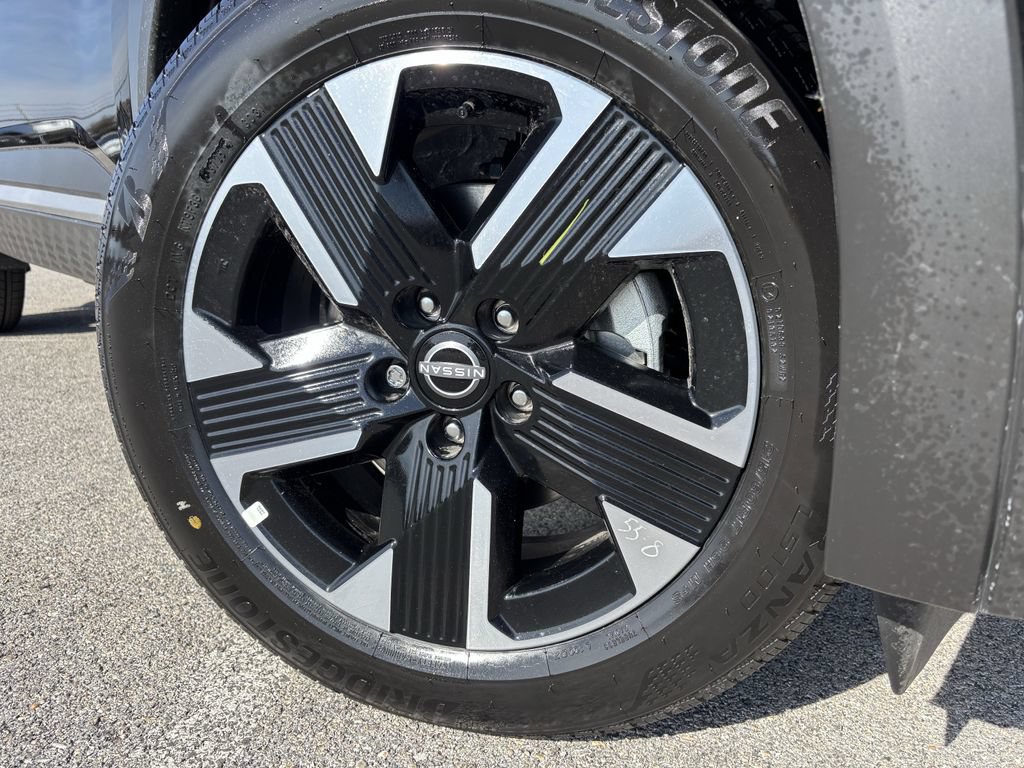 New 2026 Nissan Kicks SV w/ Cold Weather Package AWD/4WD image 7