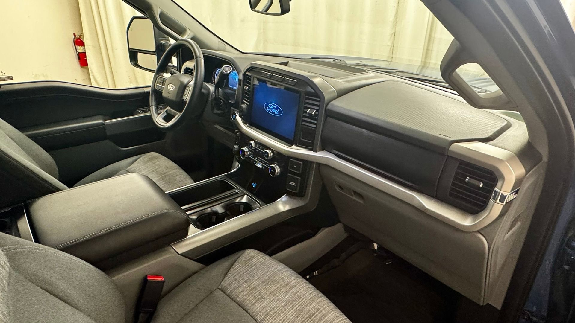 Used 2022 Ford F150 XLT w/ Equipment Group 302A High image 12