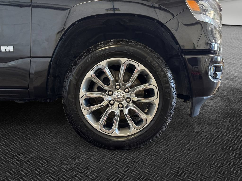 Used 2023 RAM 1500 Laramie AWD/4WD image 11